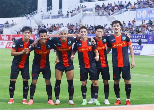 Chọn Sảnh Đá Gà và Đặt Cược
